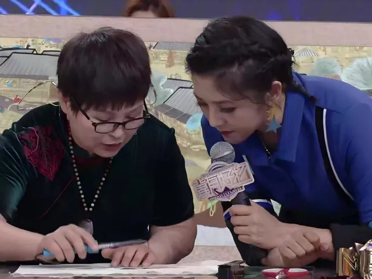 【景县特色产业】布上雕镂千年韵，指尖织就非遗魂，景县非遗布雕画第四代传承人：任雪青